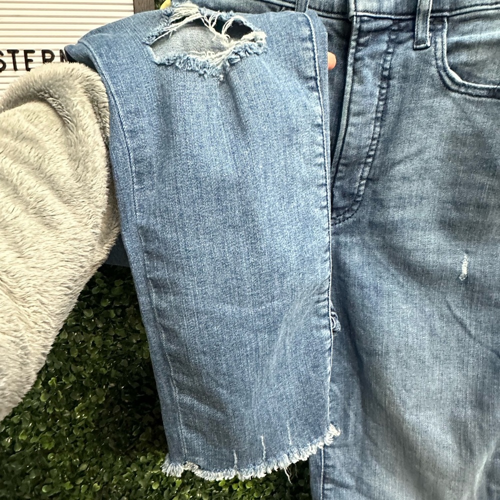 EUC Express | High-Rise Slim Leg - Picture 2 of 6